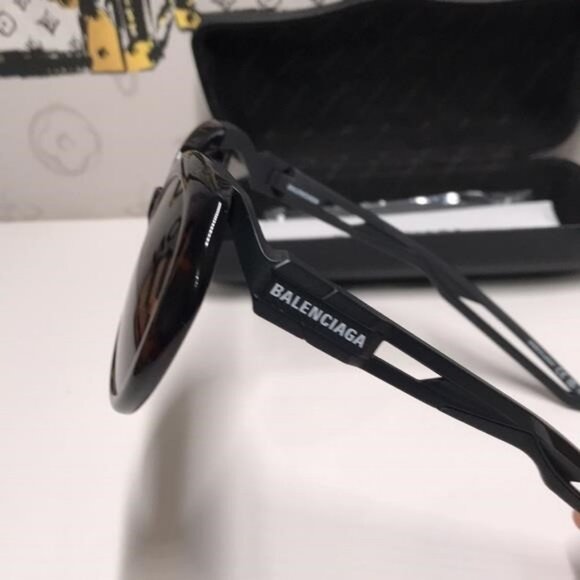 New Authentic Balenciaga Tortoise Shell Sunglasses BB0024SA 001 - Picture 10 of 12